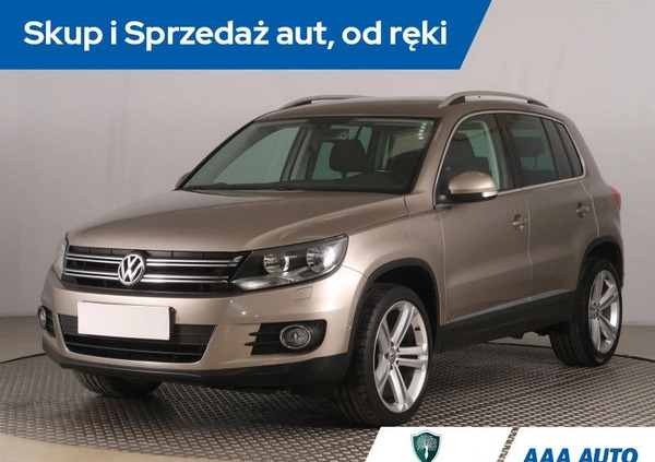 Volkswagen Tiguan cena 52000 przebieg: 145541, rok produkcji 2012 z Łowicz małe 254